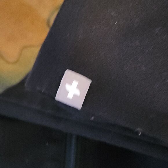 FIGS Technical Collection Scrub Top M - Picture 9 of 9